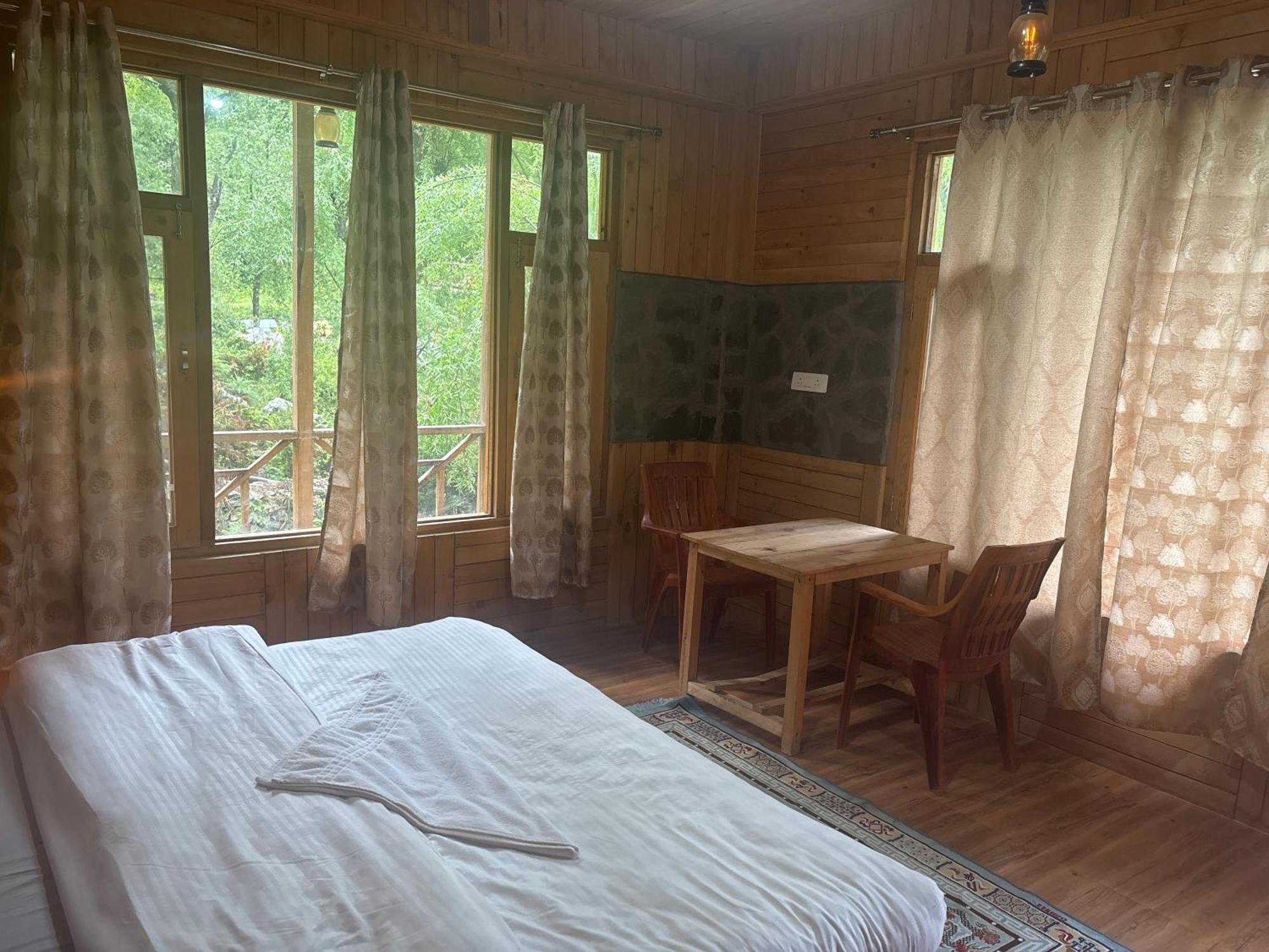 The Cozy Cabin, Jibhi Banjar Exterior photo