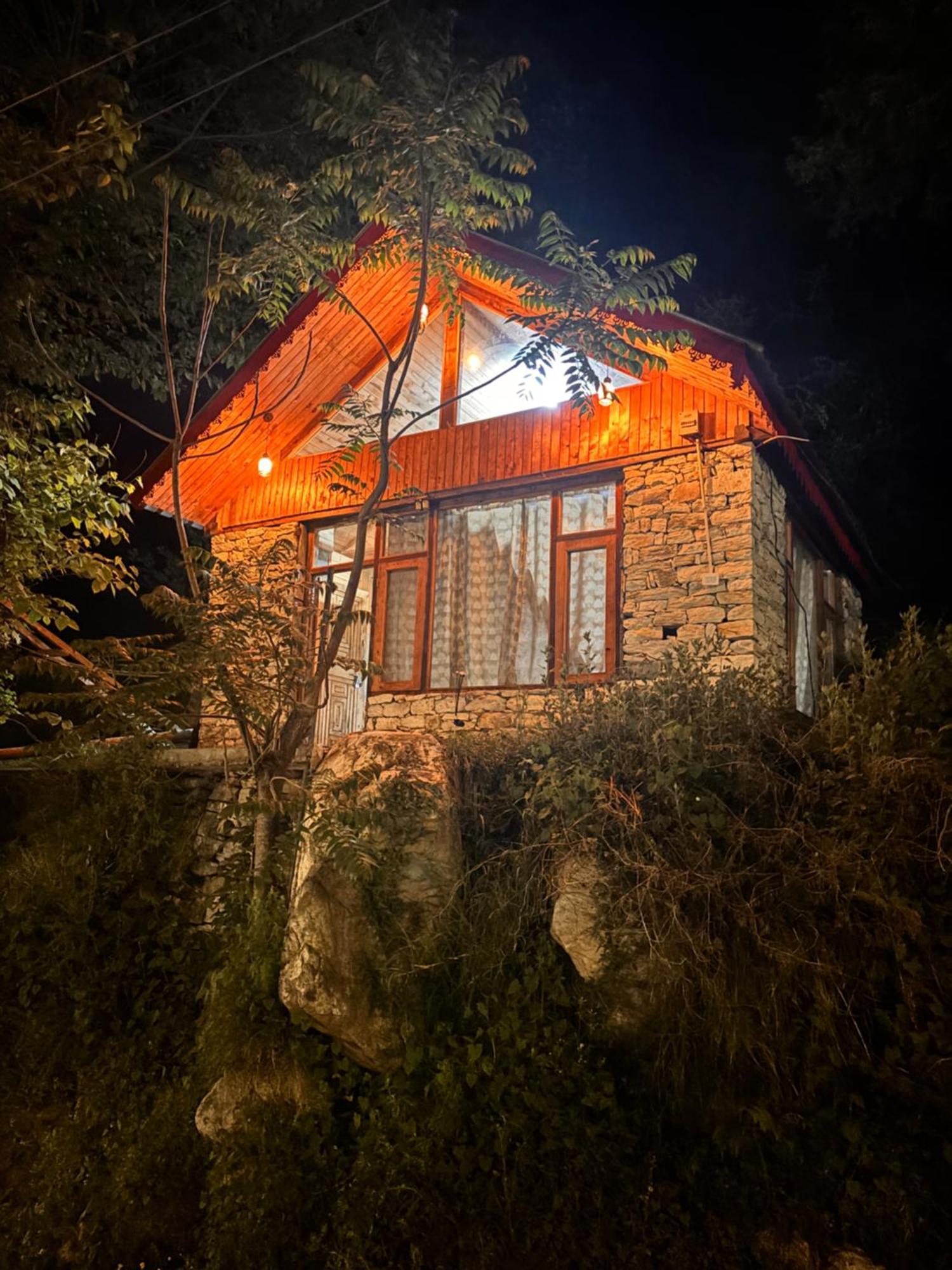 The Cozy Cabin, Jibhi Banjar Exterior photo