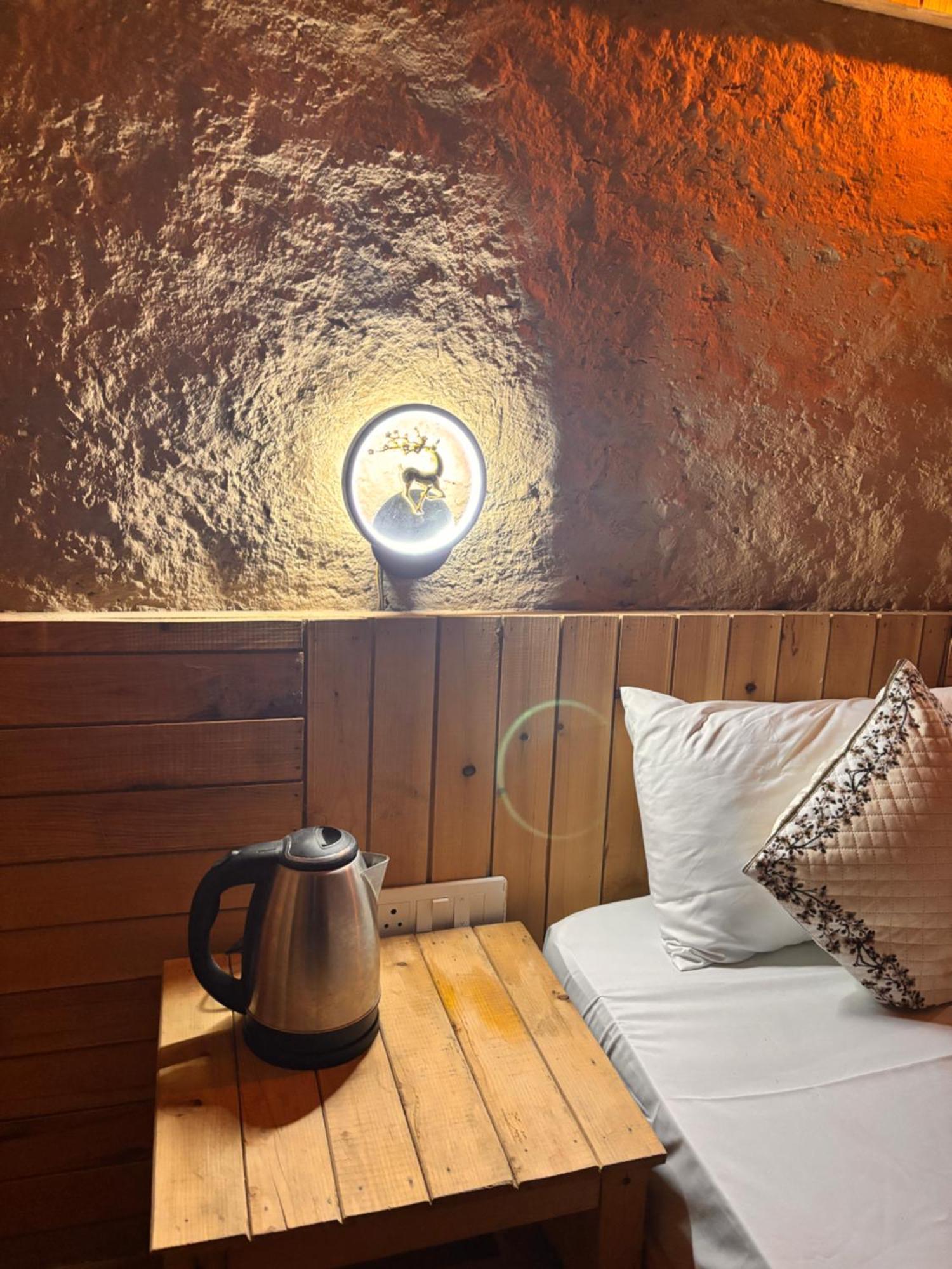 The Cozy Cabin, Jibhi Banjar Exterior photo